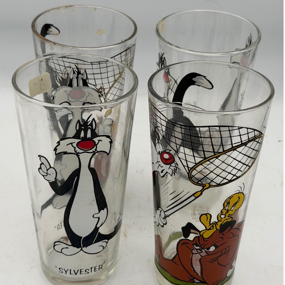 Vintage 1973 Looney Tunes Pepsi Collector Series Sylvester Glasses Set of 4